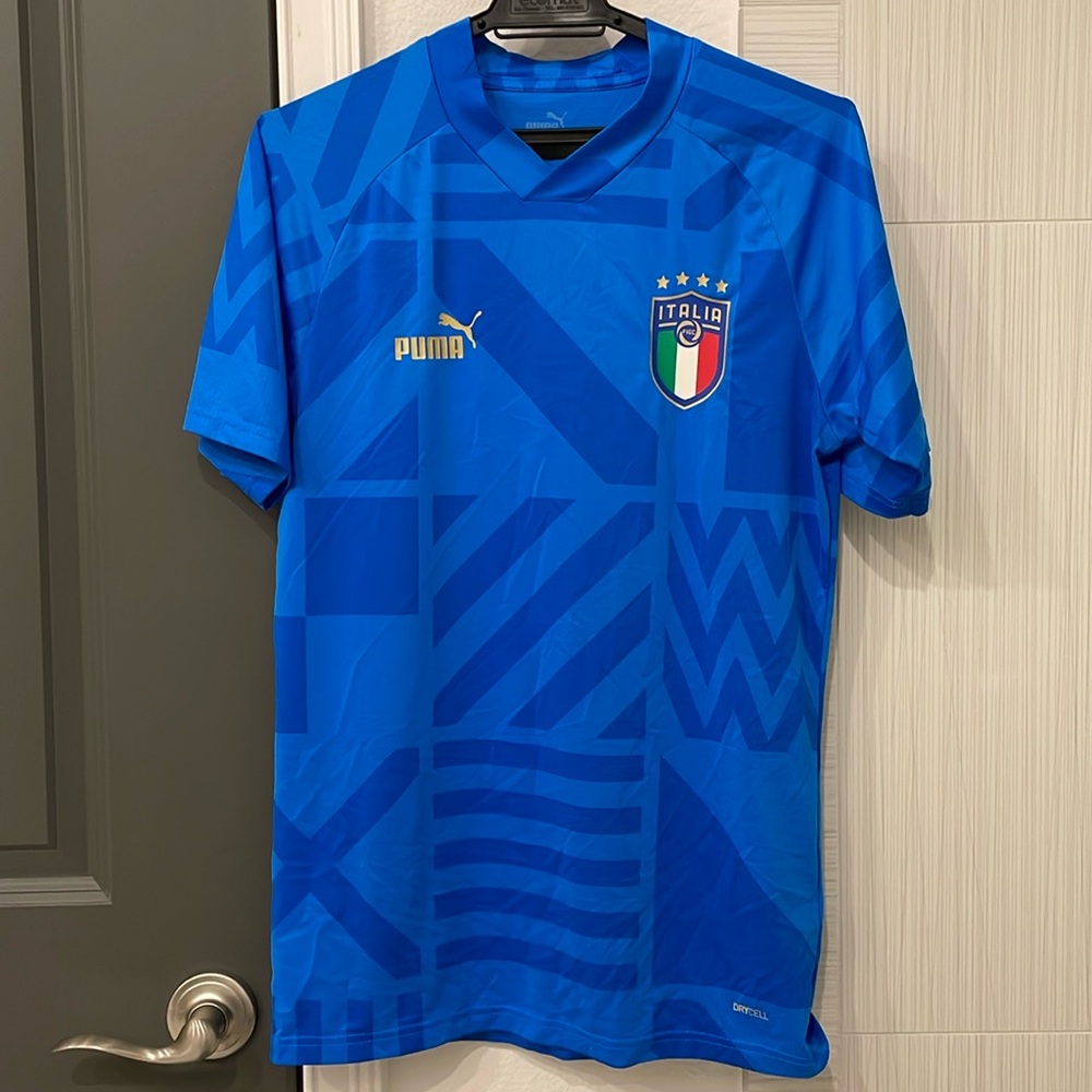 EUC PUMA ITALIA (Italy) 2022 Pre-Match Jersey, Size SM